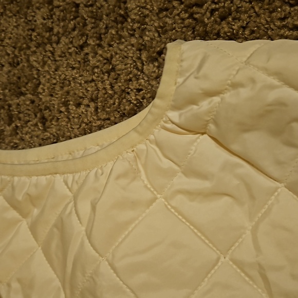 Old Navy puffer vest! - Picture 6 of 10